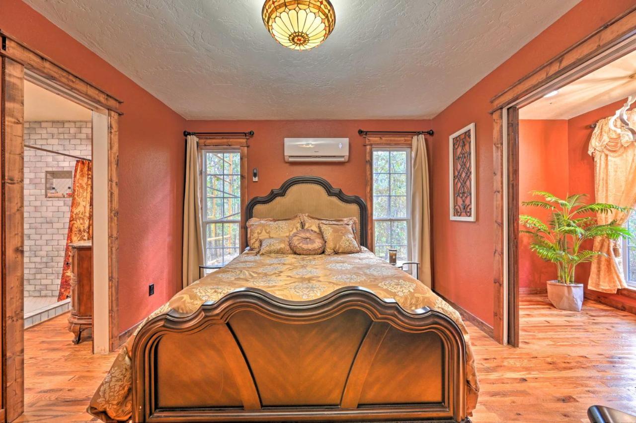 Stephens Gap Tudor-Style Broken Bow Cottage With Hot Tub And Decks! מראה חיצוני תמונה