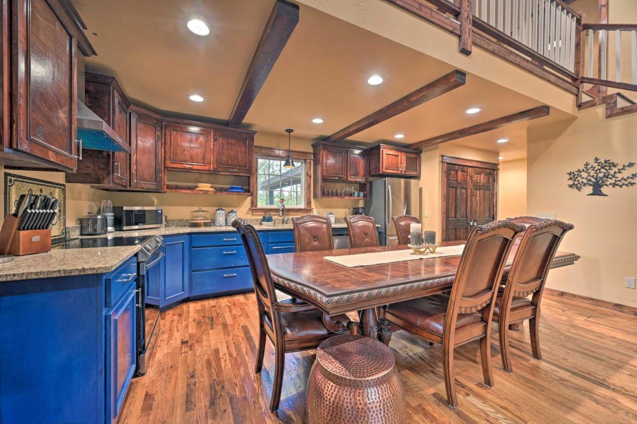 Stephens Gap Tudor-Style Broken Bow Cottage With Hot Tub And Decks! מראה חיצוני תמונה