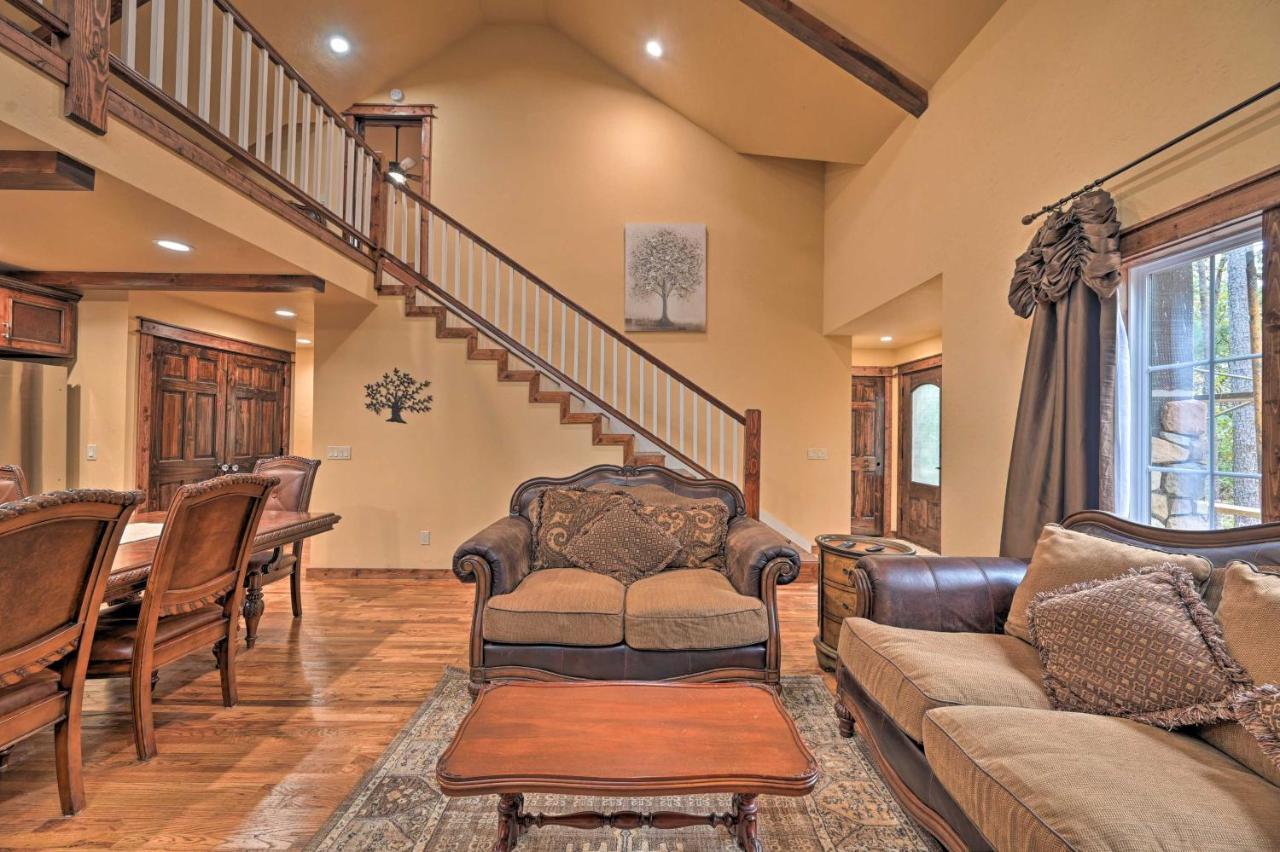 Stephens Gap Tudor-Style Broken Bow Cottage With Hot Tub And Decks! מראה חיצוני תמונה