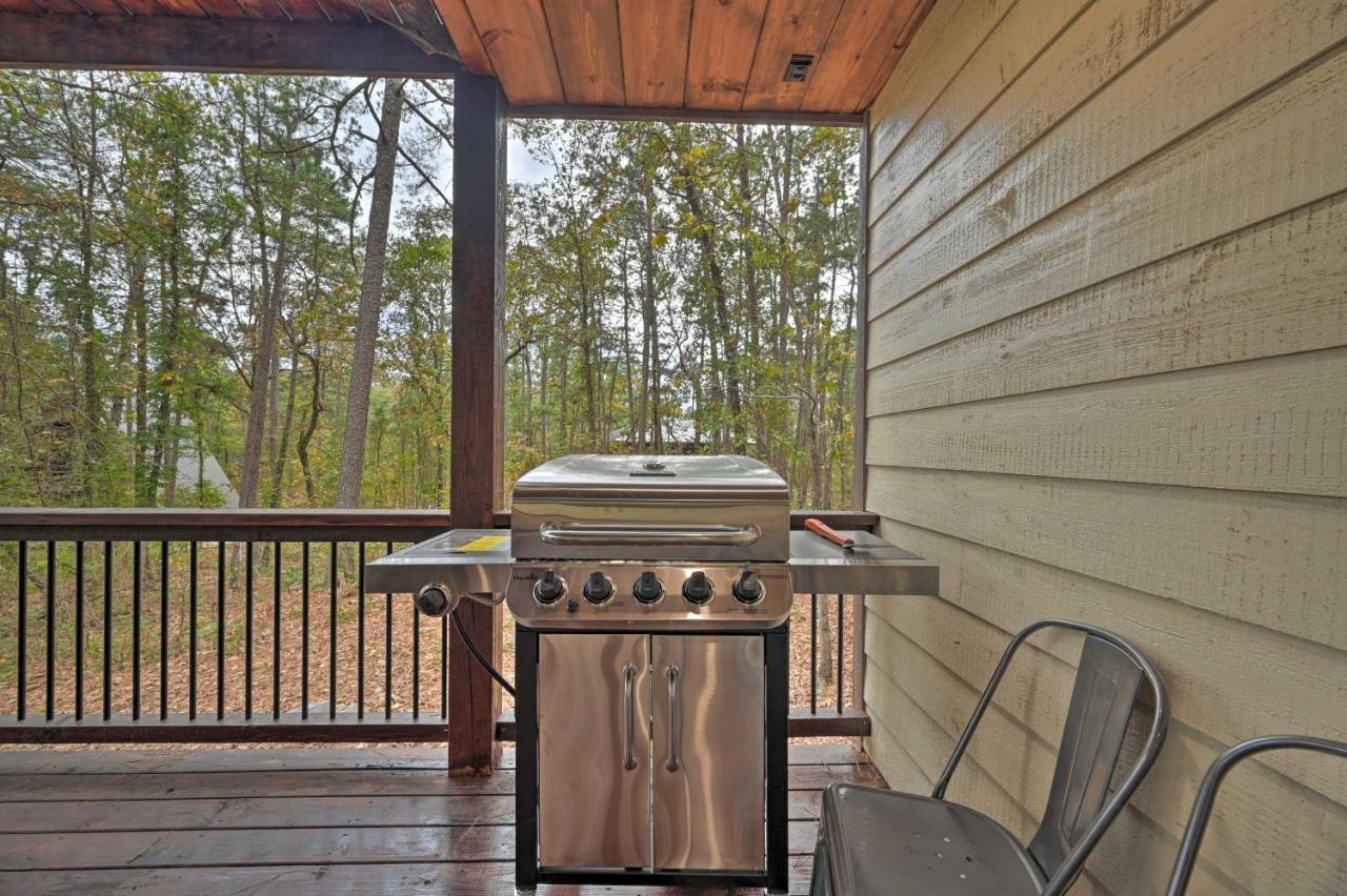 Stephens Gap Tudor-Style Broken Bow Cottage With Hot Tub And Decks! מראה חיצוני תמונה