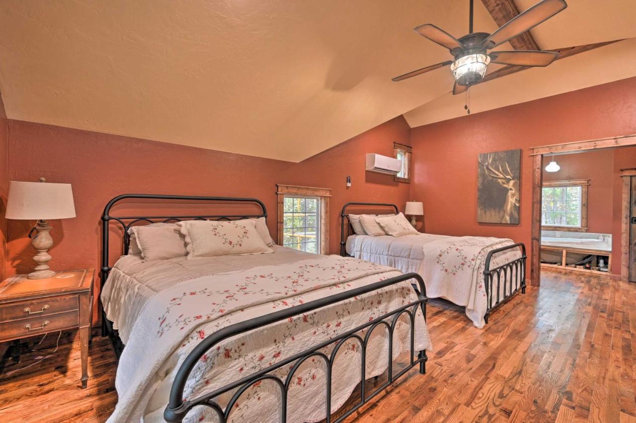 Stephens Gap Tudor-Style Broken Bow Cottage With Hot Tub And Decks! מראה חיצוני תמונה