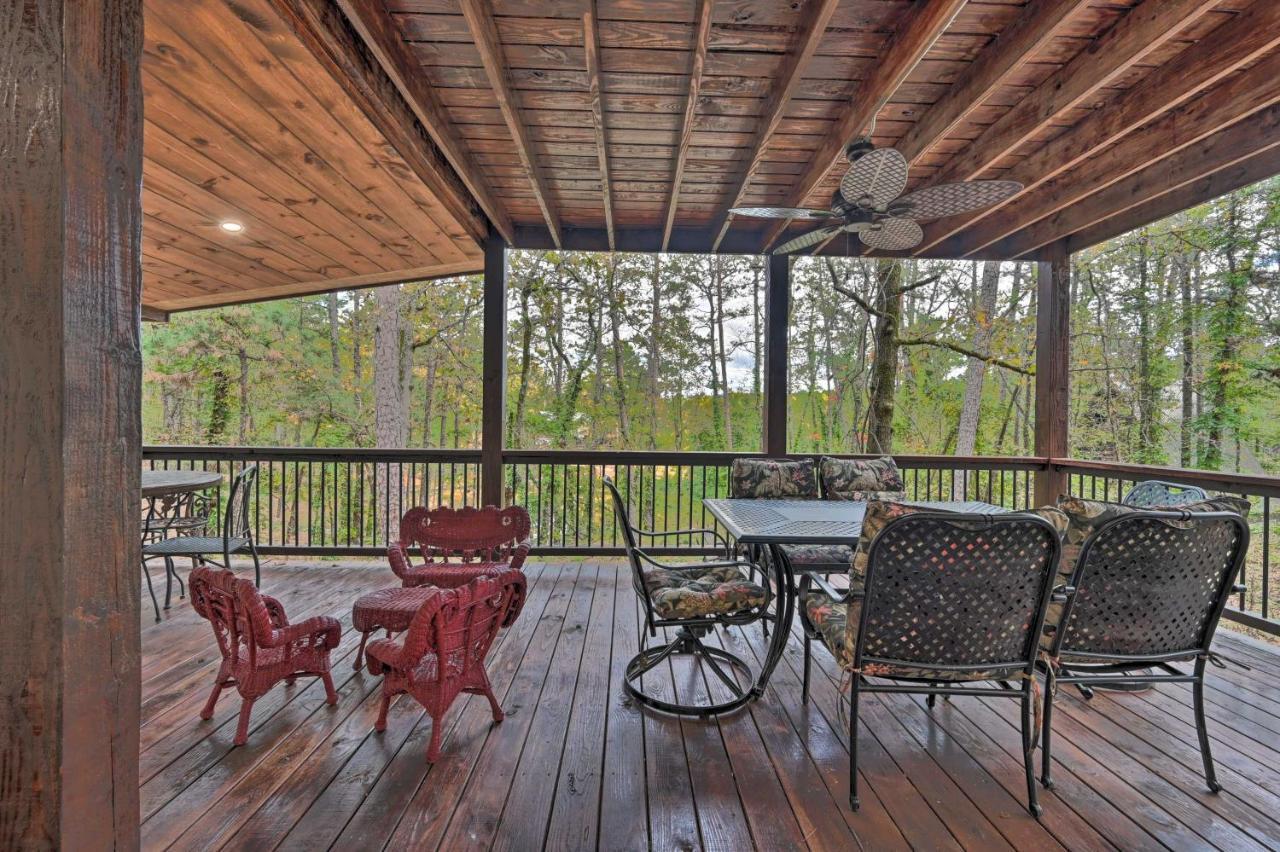 Stephens Gap Tudor-Style Broken Bow Cottage With Hot Tub And Decks! מראה חיצוני תמונה